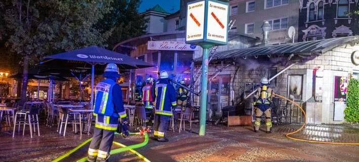glas-cafe-feuerwehr-radio-essen-steele