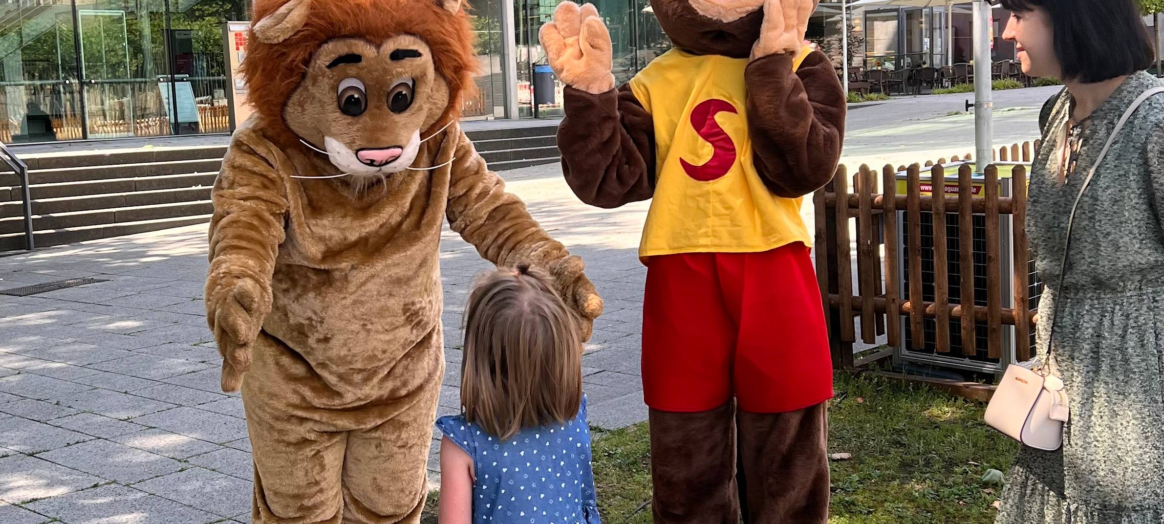 Essen: XXL-Sandkasten auf dem Burgplatz