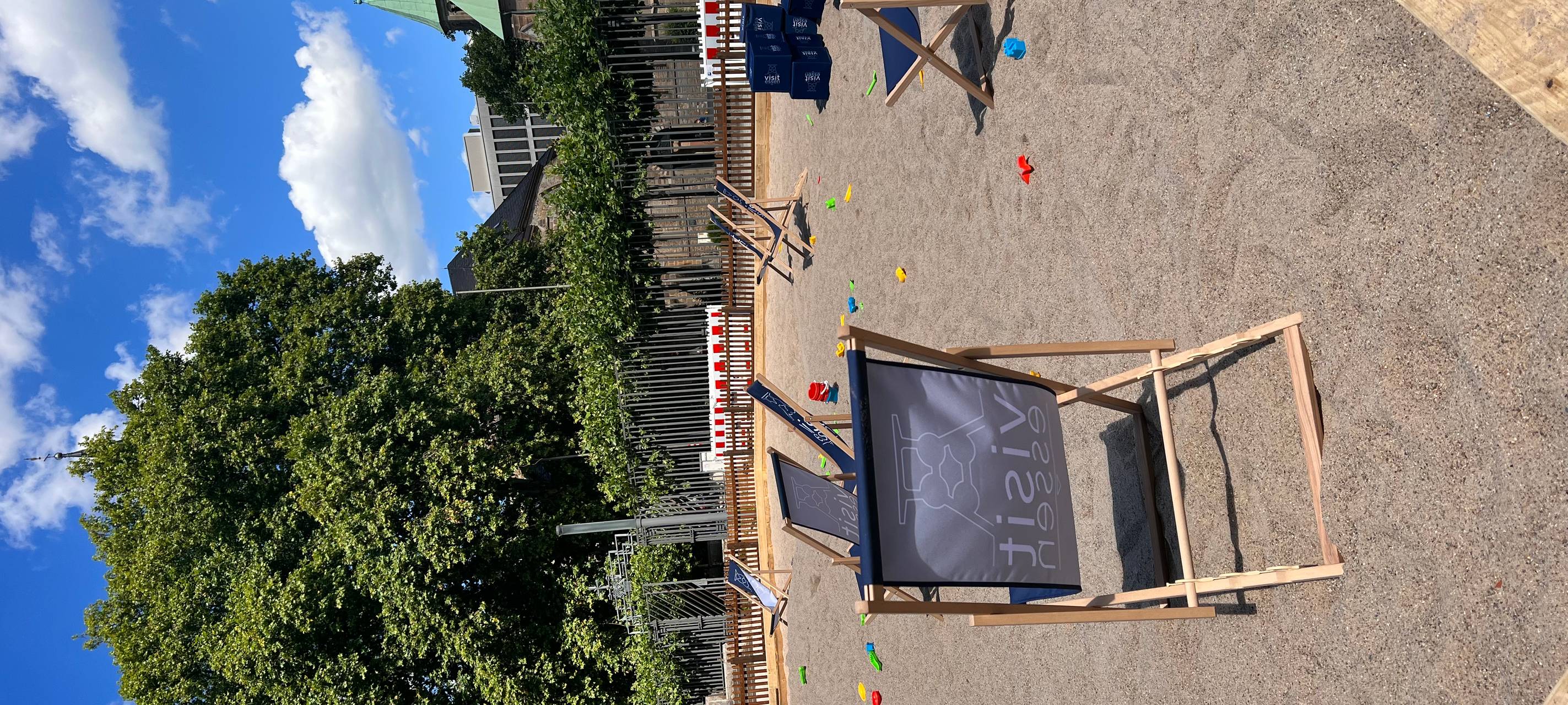 Essen: XXL-Sandkasten auf dem Burgplatz