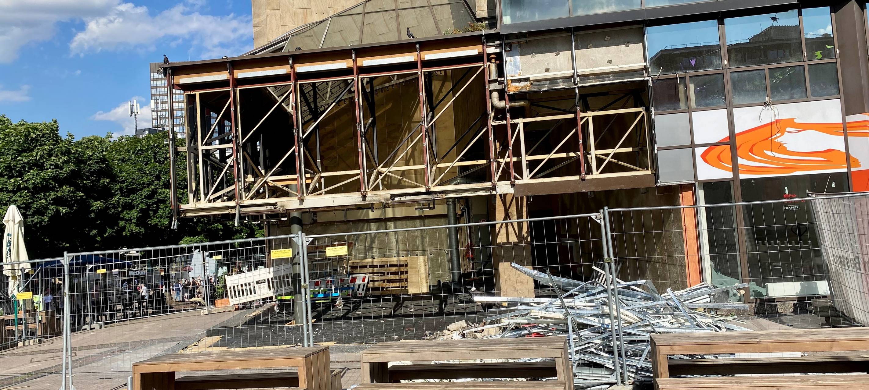 Essener Sausalitos abgerissen und umgezogen