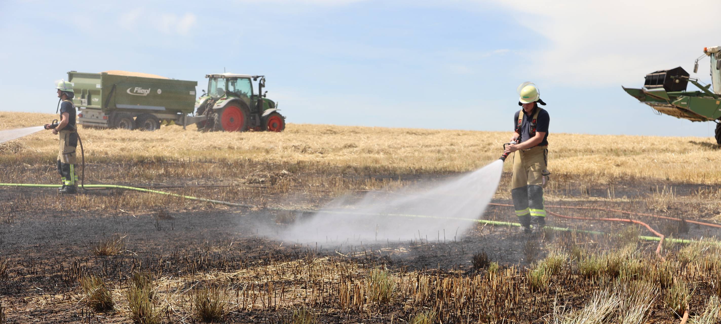 Feld in Essen-Schuir fängt Feuer