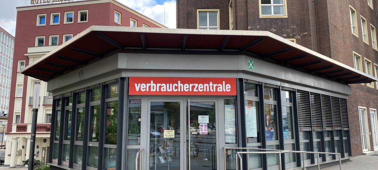 Die Verbraucherzentrale in Essen gibt Urlaubern wichtige Reisetipps.