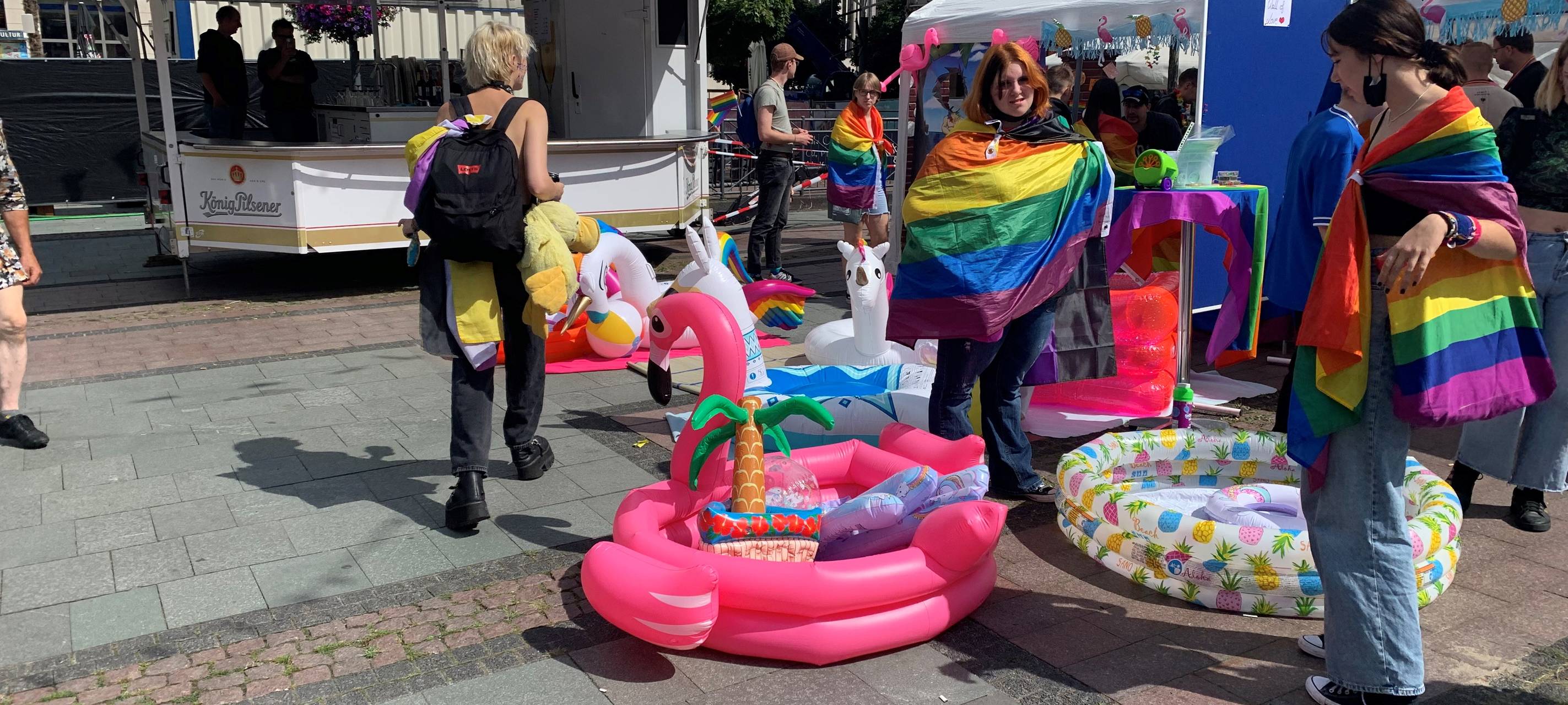 Essen: Tausende Menschen bei Christopher Street Day