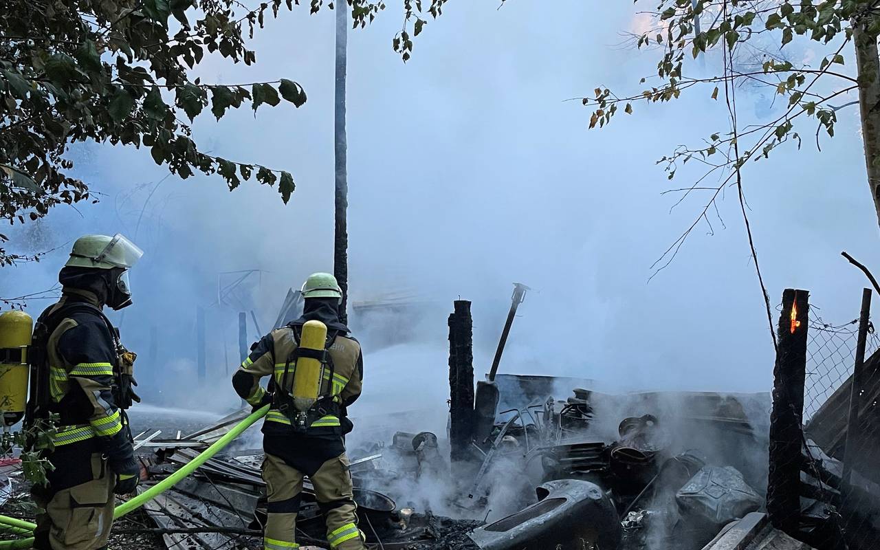 Feuer auf ehemaligem Bahngelände in Essen-Frohnhausen 2022