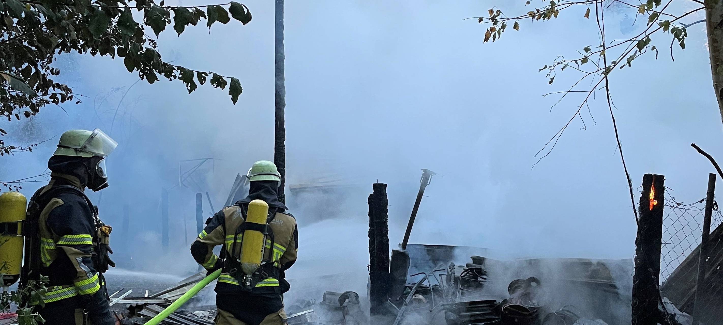 Feuer auf ehemaligem Bahngelände in Essen-Frohnhausen 2022