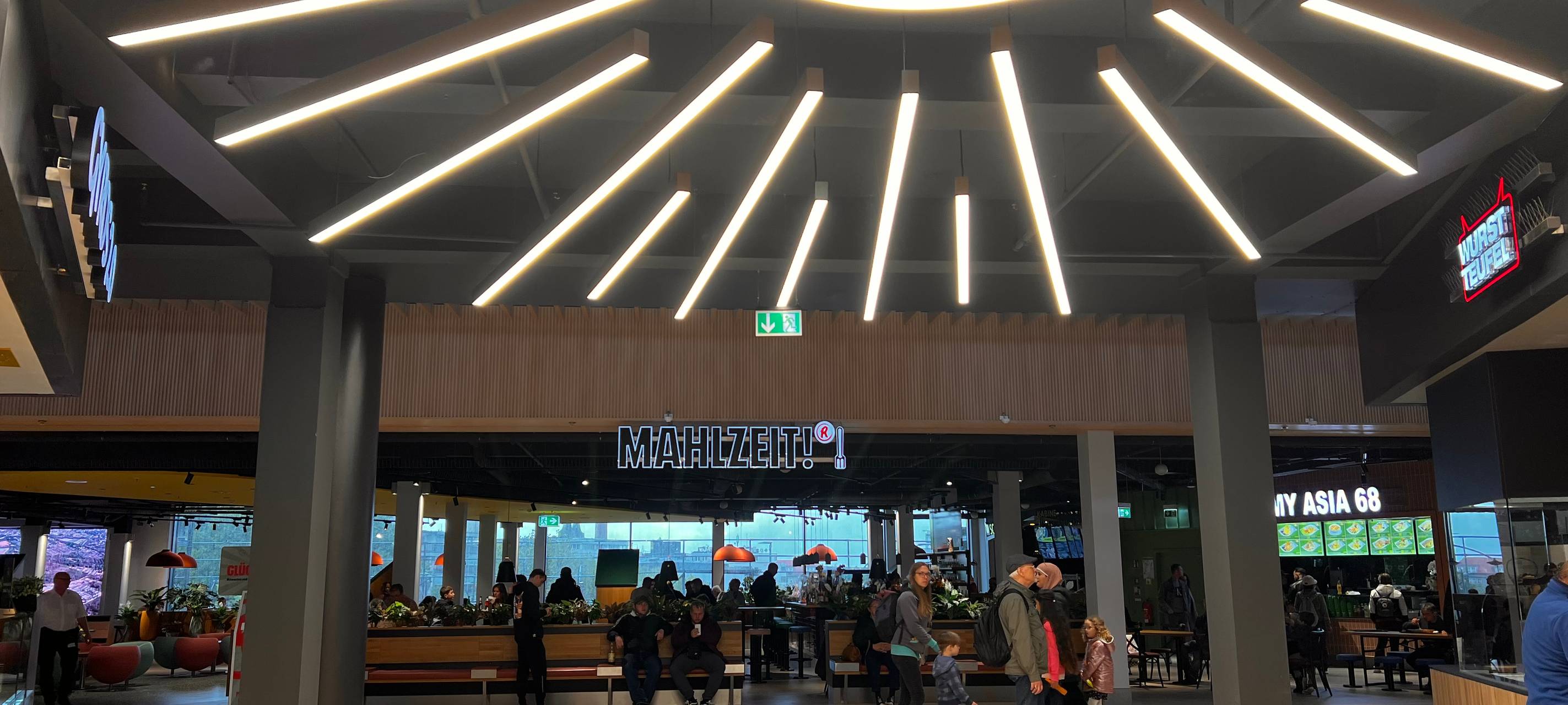 Essen: Gastro-Bereich in der Rathaus-Galerie eröffnet