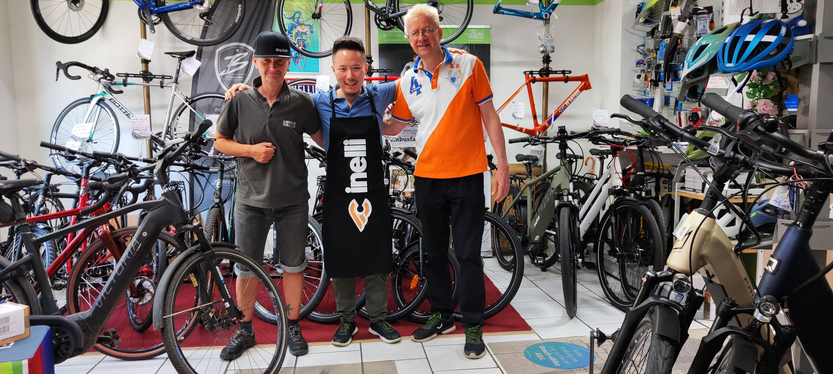 Team von Fahrrad Mertens freut sich auf neuen Laden in Essen-Südostviertel