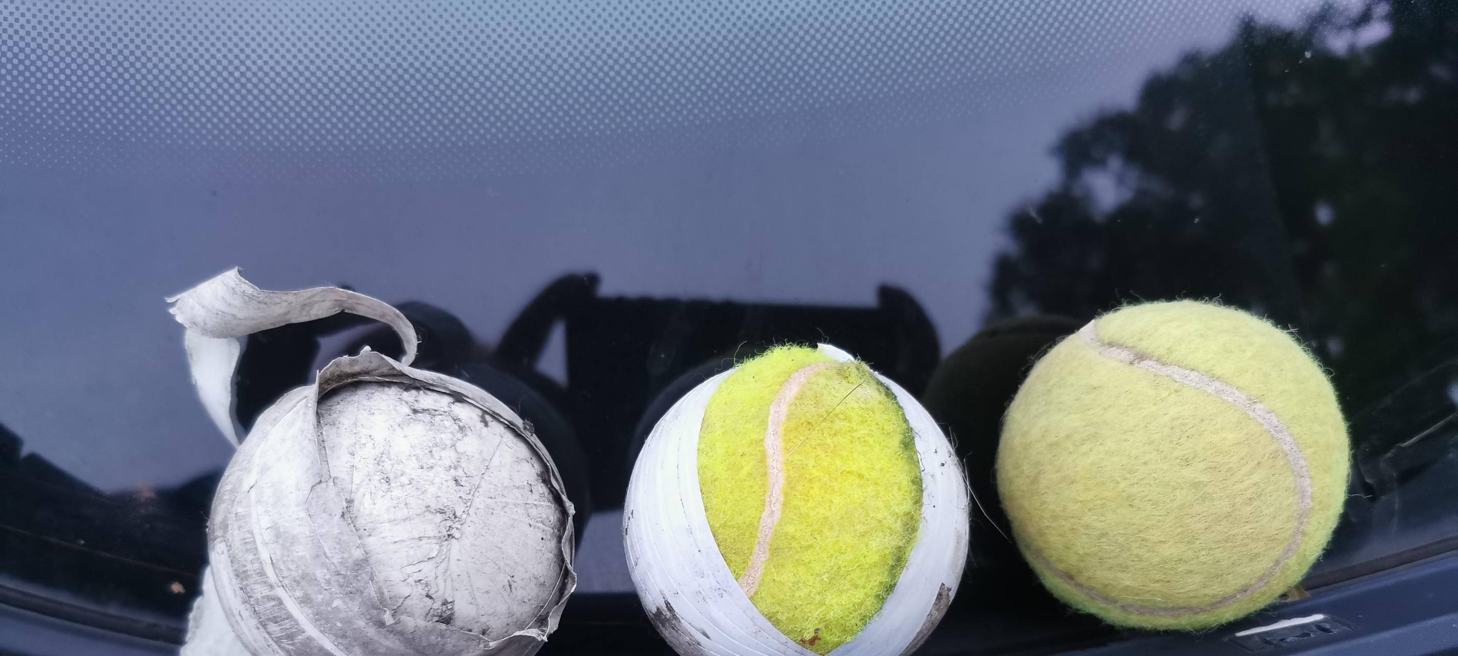 Gefahr in Essen: Mysteriöse weiße Bälle auf der A40