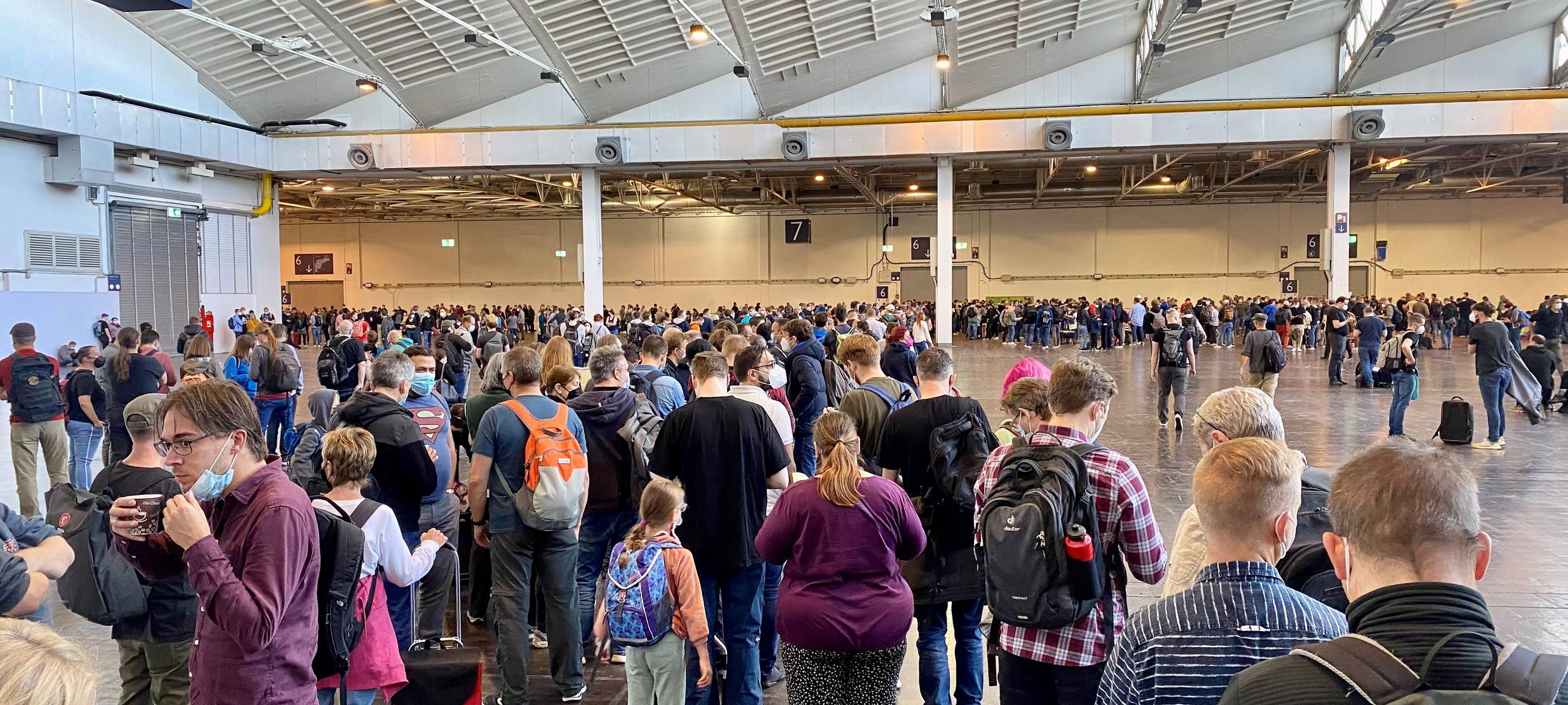 spielemesse-radio-essen-warten-radio-essen