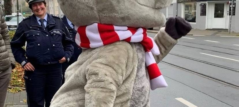 Radio Essen-Verkehrssicherheitsaktion: Wir kommen mit unserem Elch Emil zu Euch