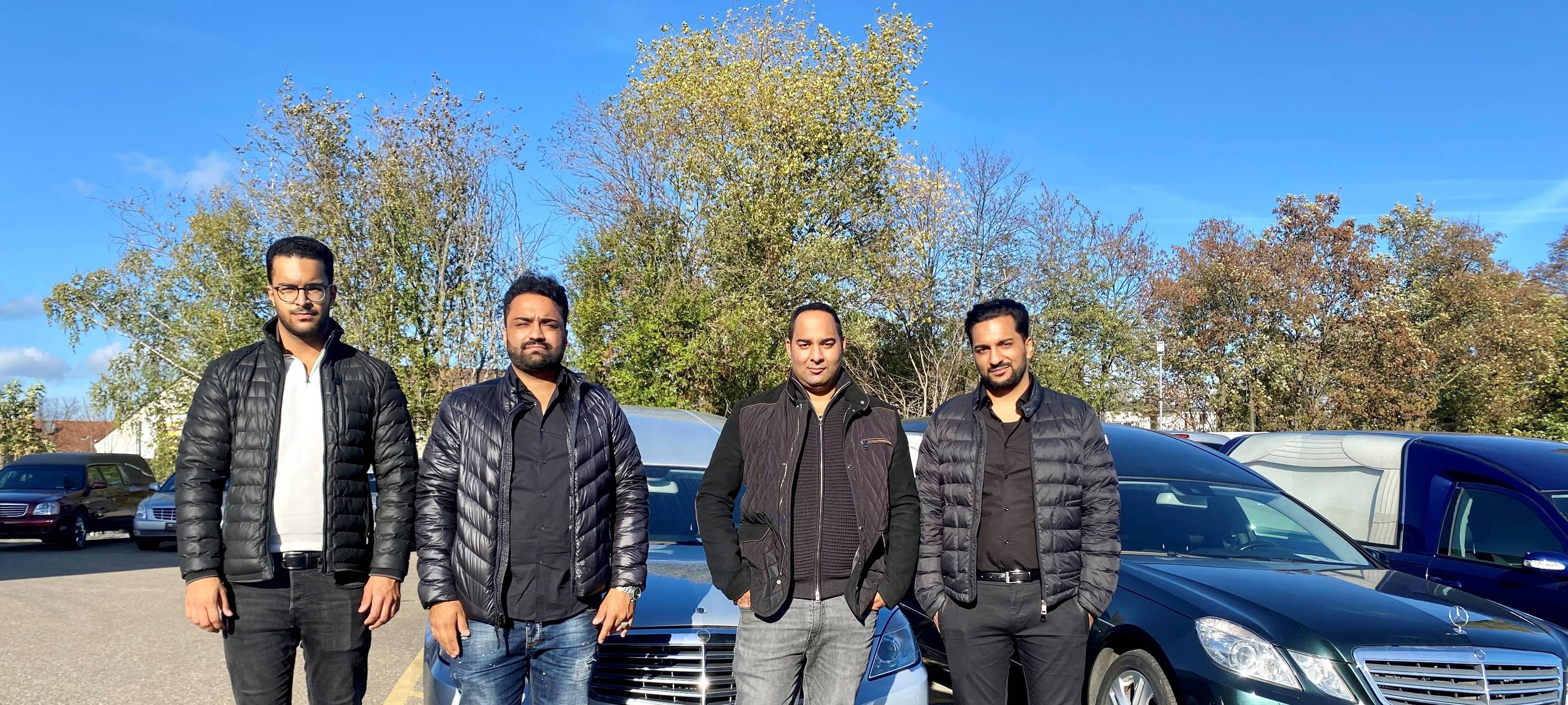 Ein Hof voller Leichenwagen in Essen