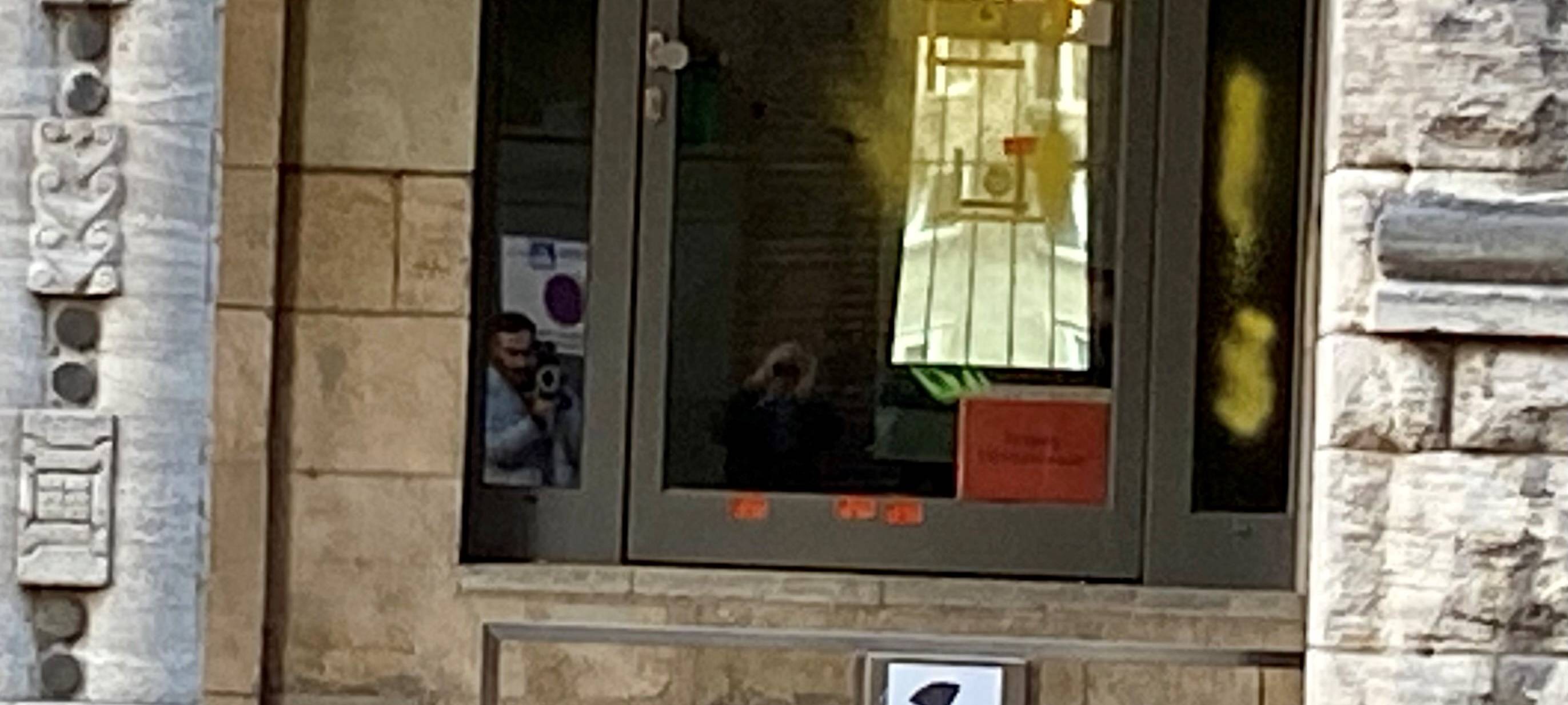 Schüsse auf Synagoge in Essen: Ermittlungen der Polizei dauern an