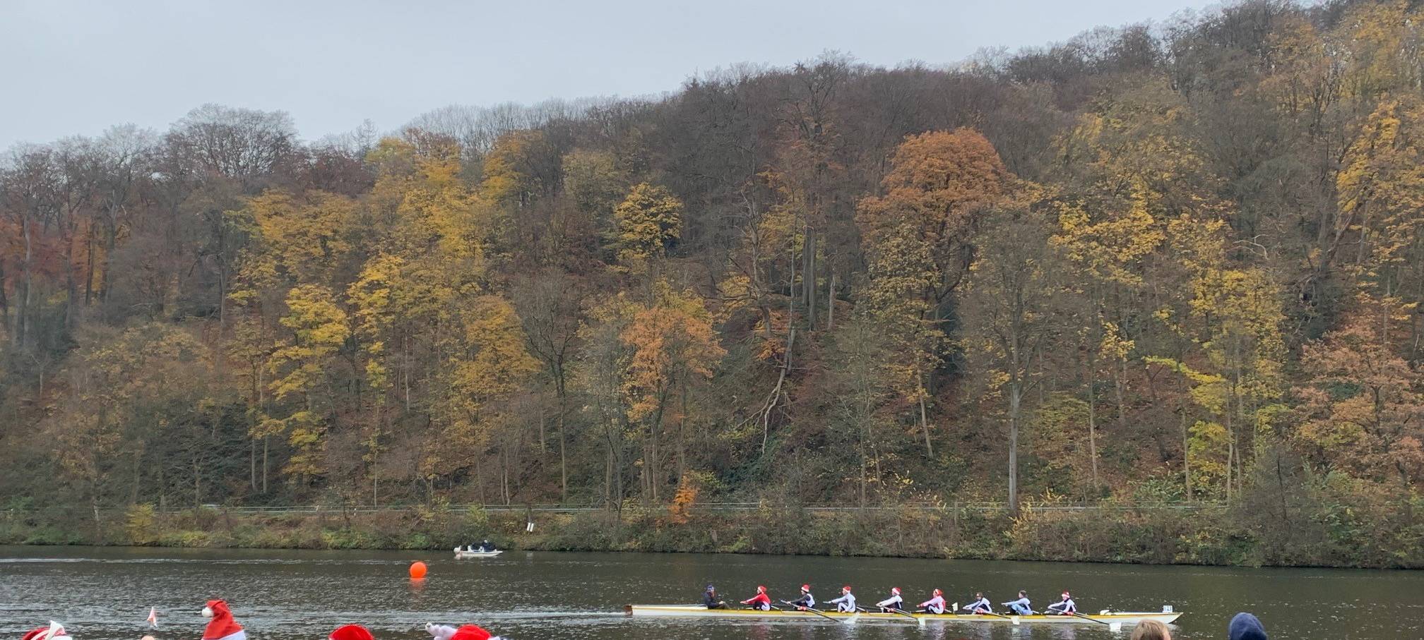 Weihnachtliche Ruderregatta in Essen