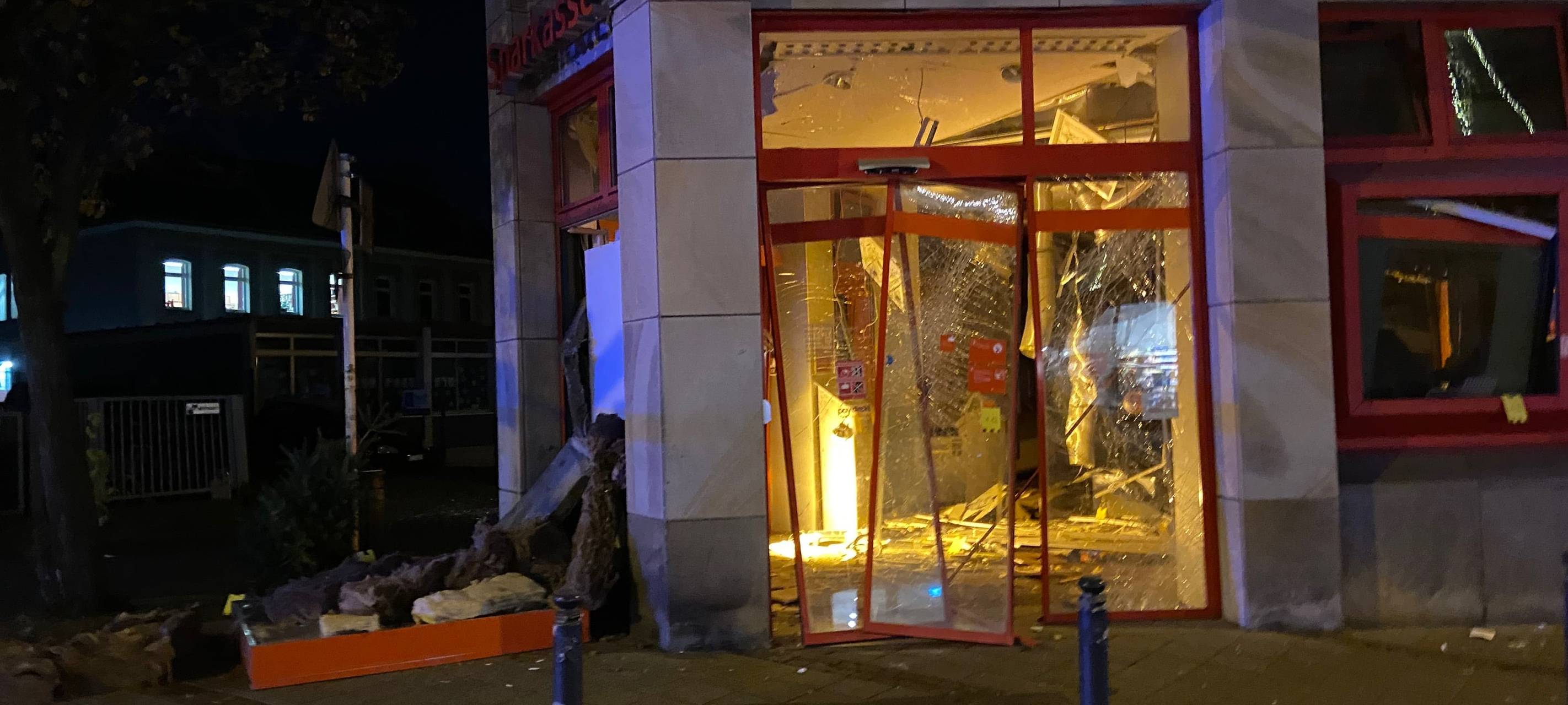 Geldautomat in Essen gesprengt – Anwohner hören lauten Knall