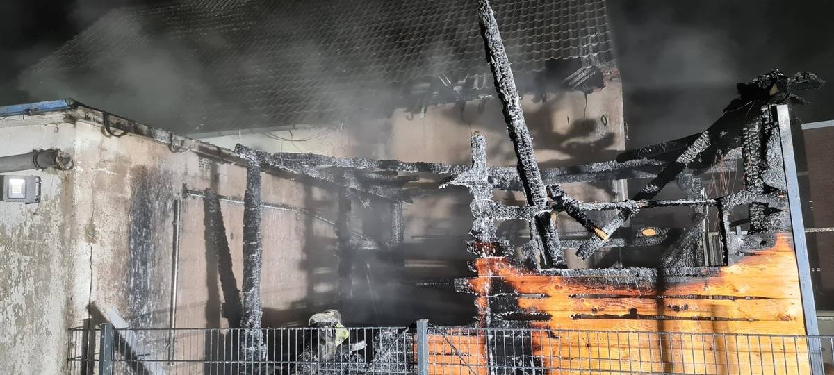 Feuer in Essen: Junger Mann erleidet schwere Brandverletzungen