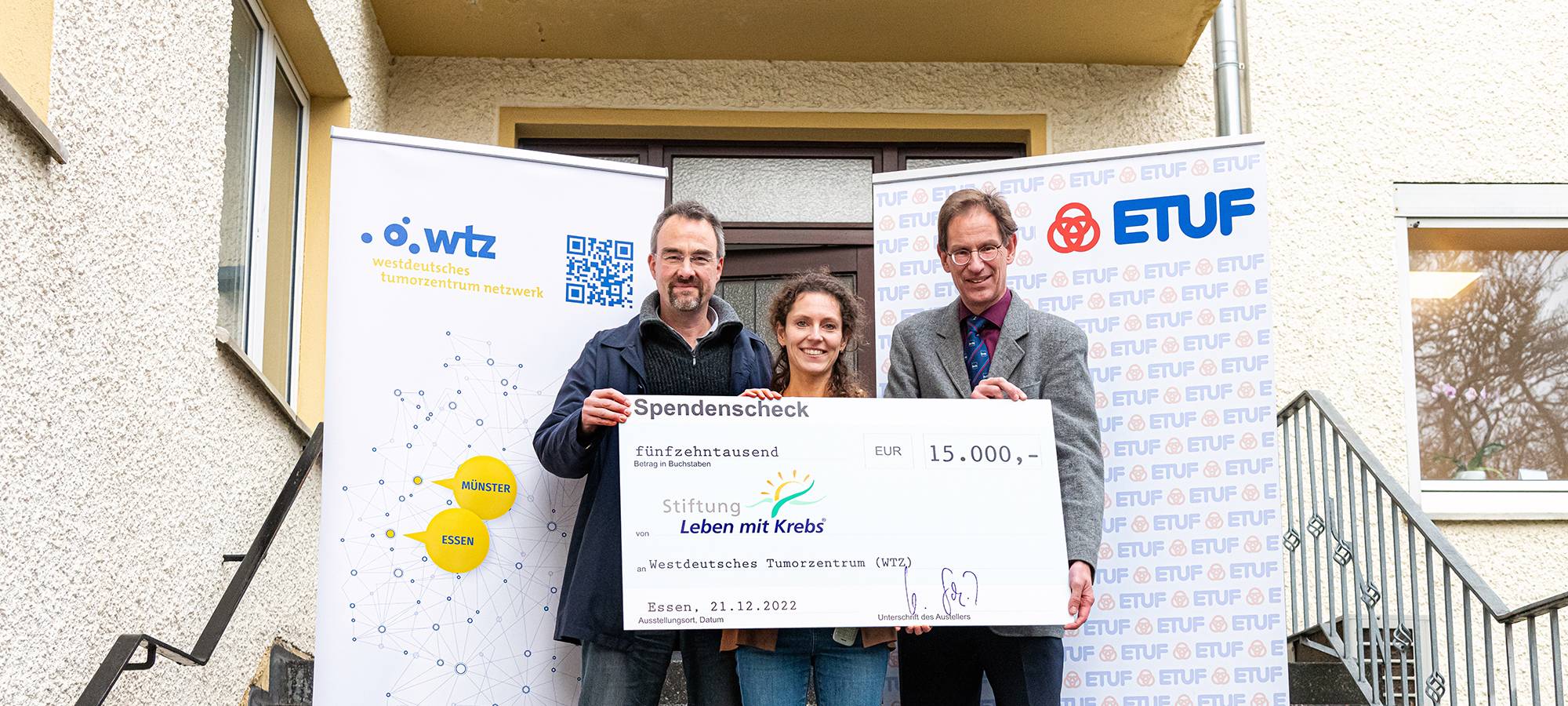 Nach Benefiz-Regatta in Essen: Spenden an Tumorzentrum übergeben