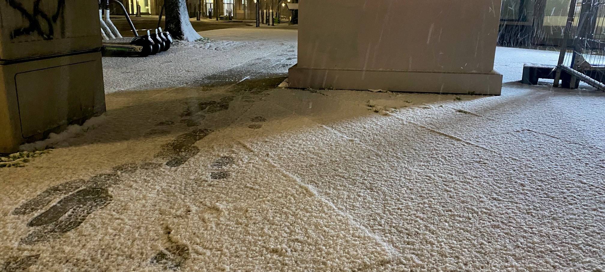 Schnee in Essen: Staus und Unfälle im Berufsverkehr