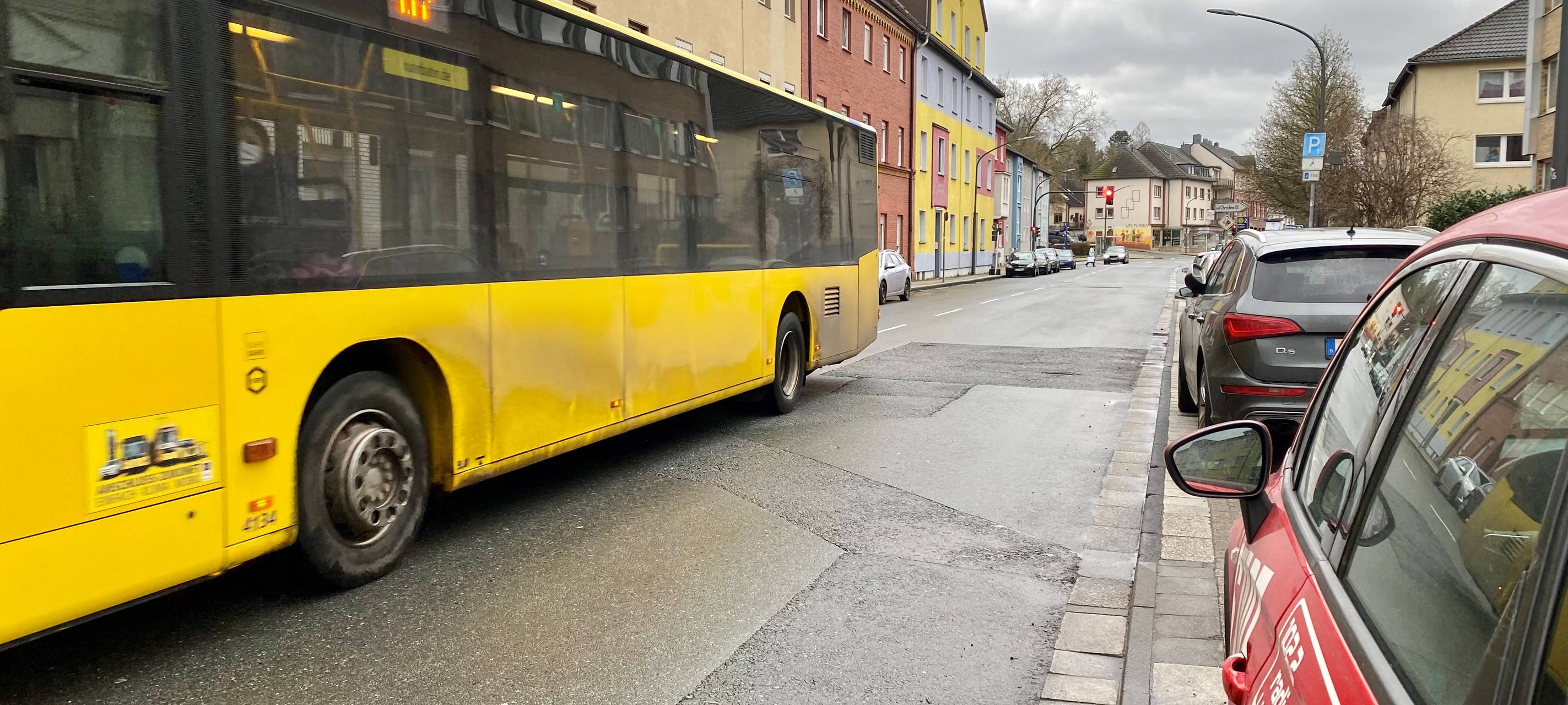 Kupferdreher Straße in Essen soll Fahrradstreifen bekommen