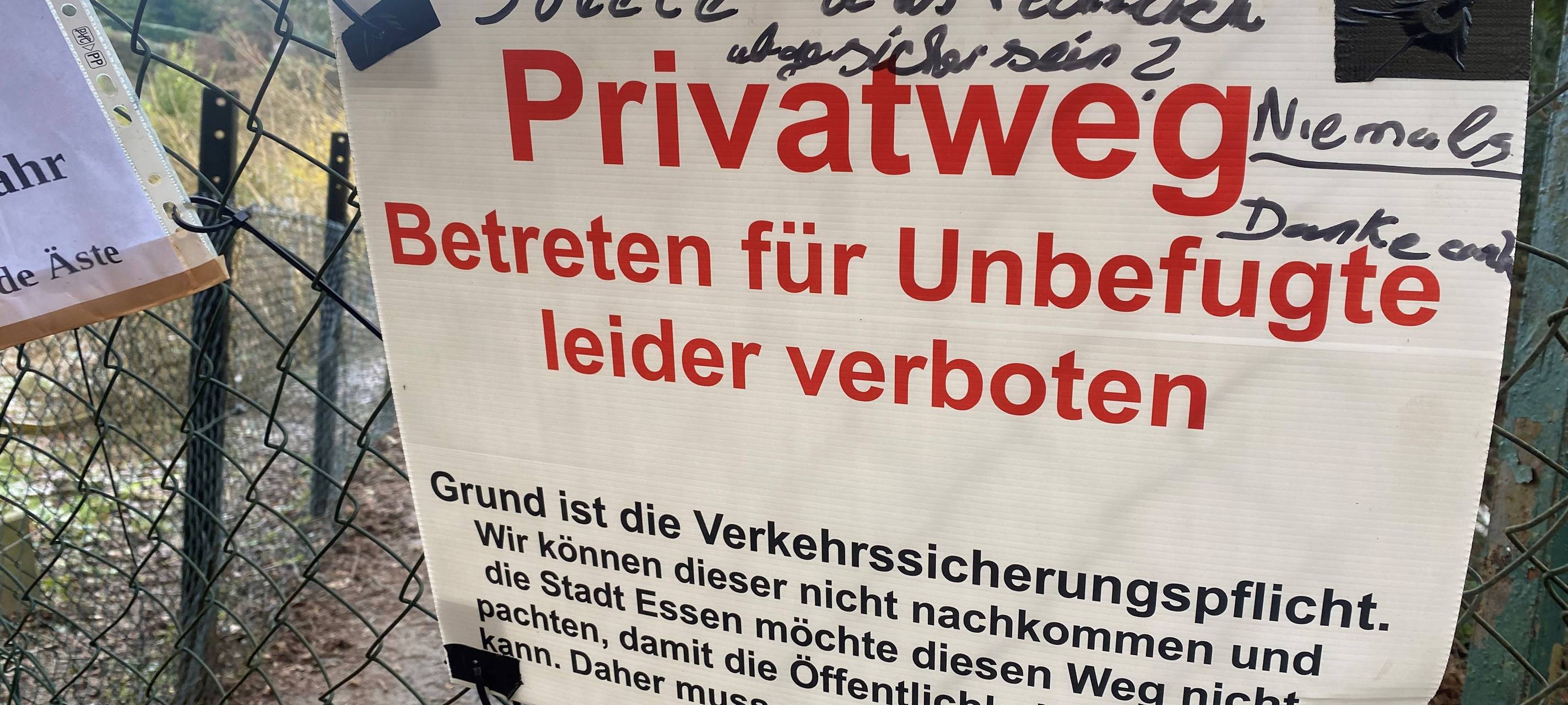 Weg in Essen gesperrt: Streit um beliebte Abkürzung - Wer kümmert sich?