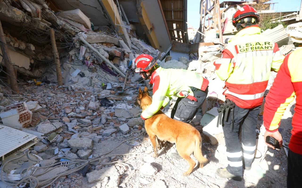 Die Helfer der Organisation I.S.A.R. Germany helfen nach dem Erdbeben in der Türkei.