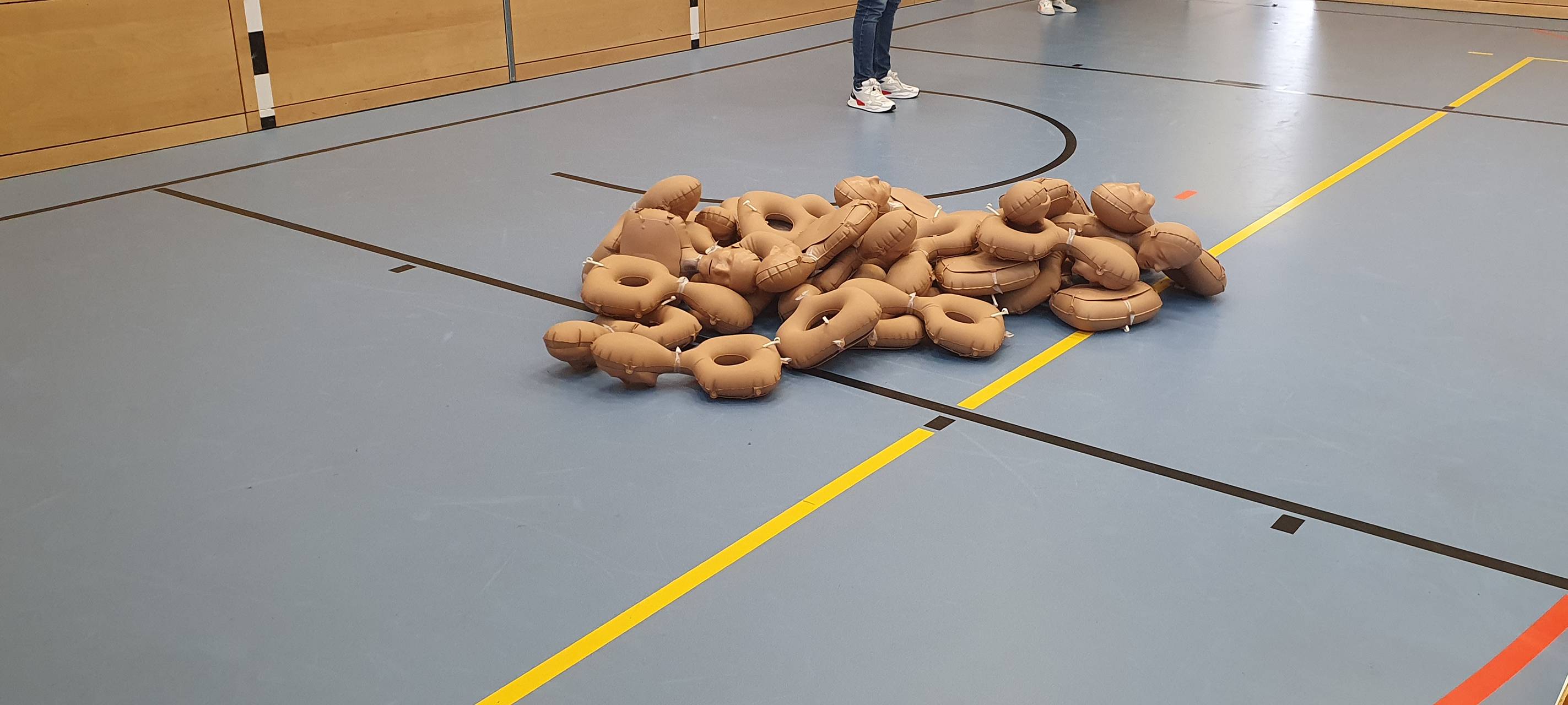 Reanimation in Essen: Schule trainiert für den Notfall