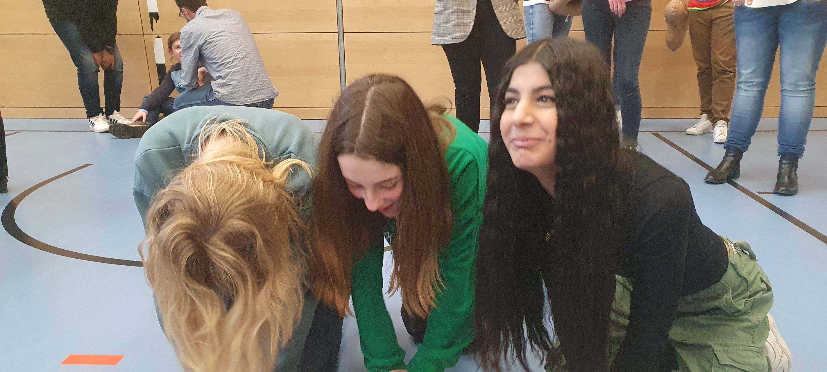 Reanimation in Essen: Schule trainiert für den Notfall