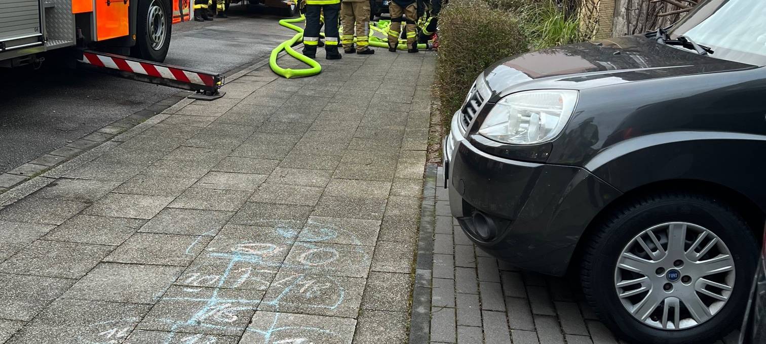 Dachgeschosswohnung in Essen fängt Feuer