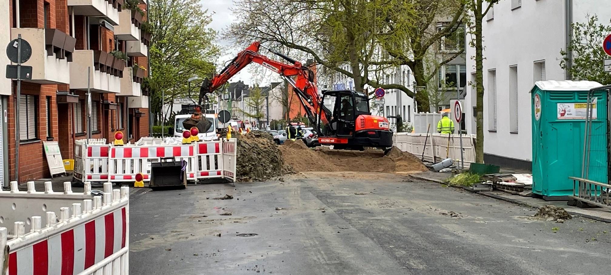 Arbeiten am Bomben-Fundort in Essen-Bergerhausen