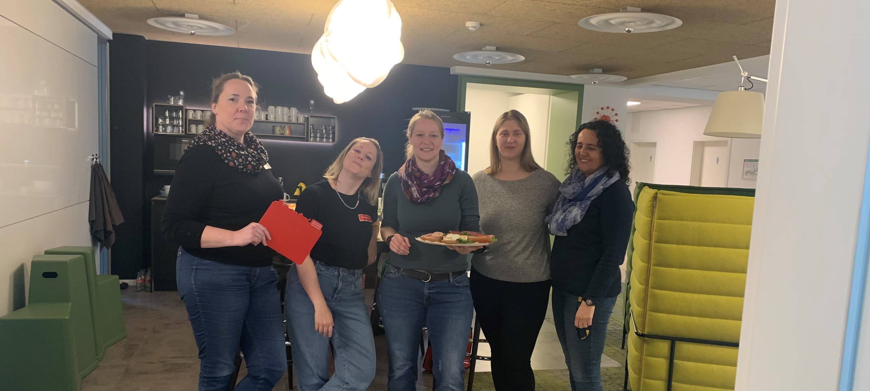 Die Radio Essen-Brötchenbringer: Wir bringen Euch Euer Frühstück!