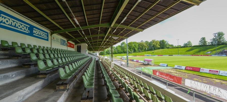 Das Stadion Uhlenkrug im Stadtteil Stadtwald.