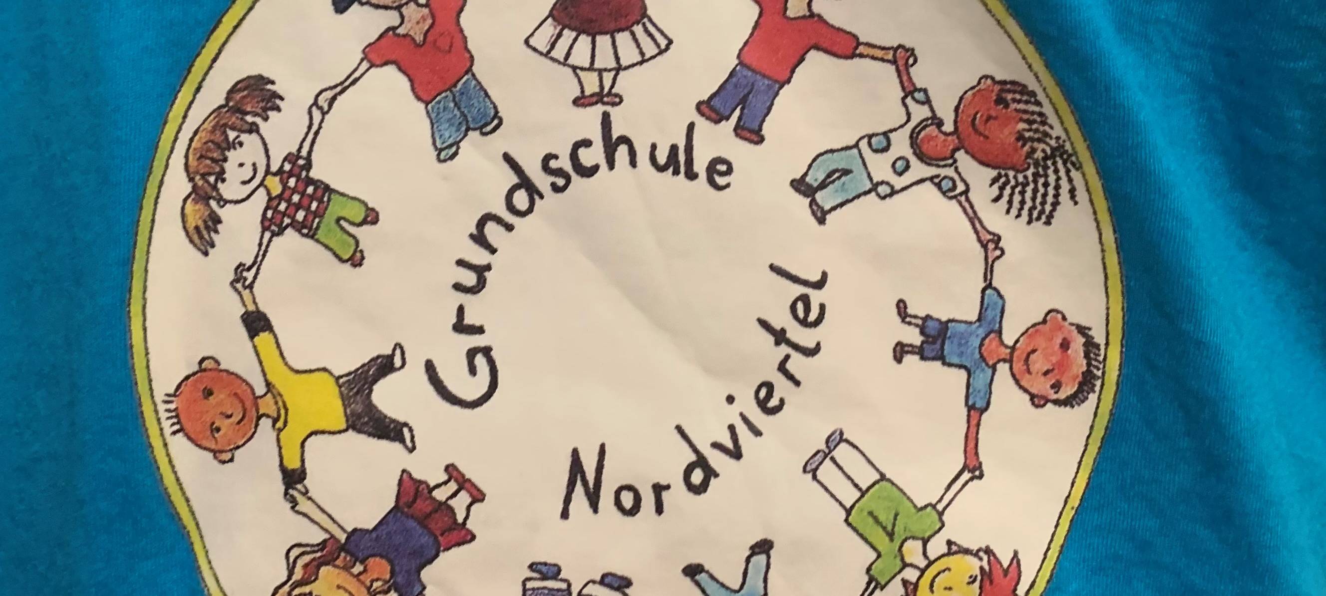 Kinder in Essen singen für Frieden und Demokratie