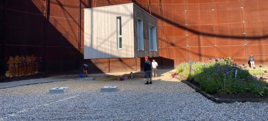 Essen baut Tiny House an neuem Ort auf