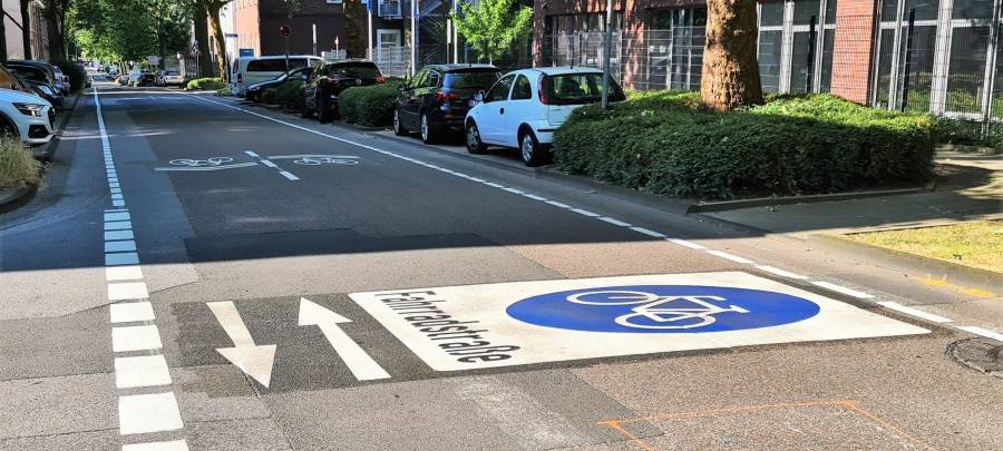Fahrradstraße Altenessener Straße