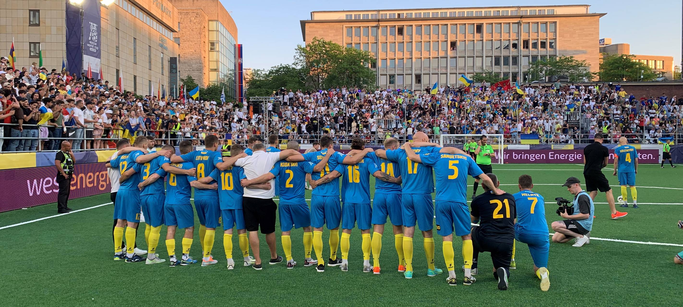 Kleinfeldfußball-WM in Essen: Viele Fans und ein glücklicher Sieger