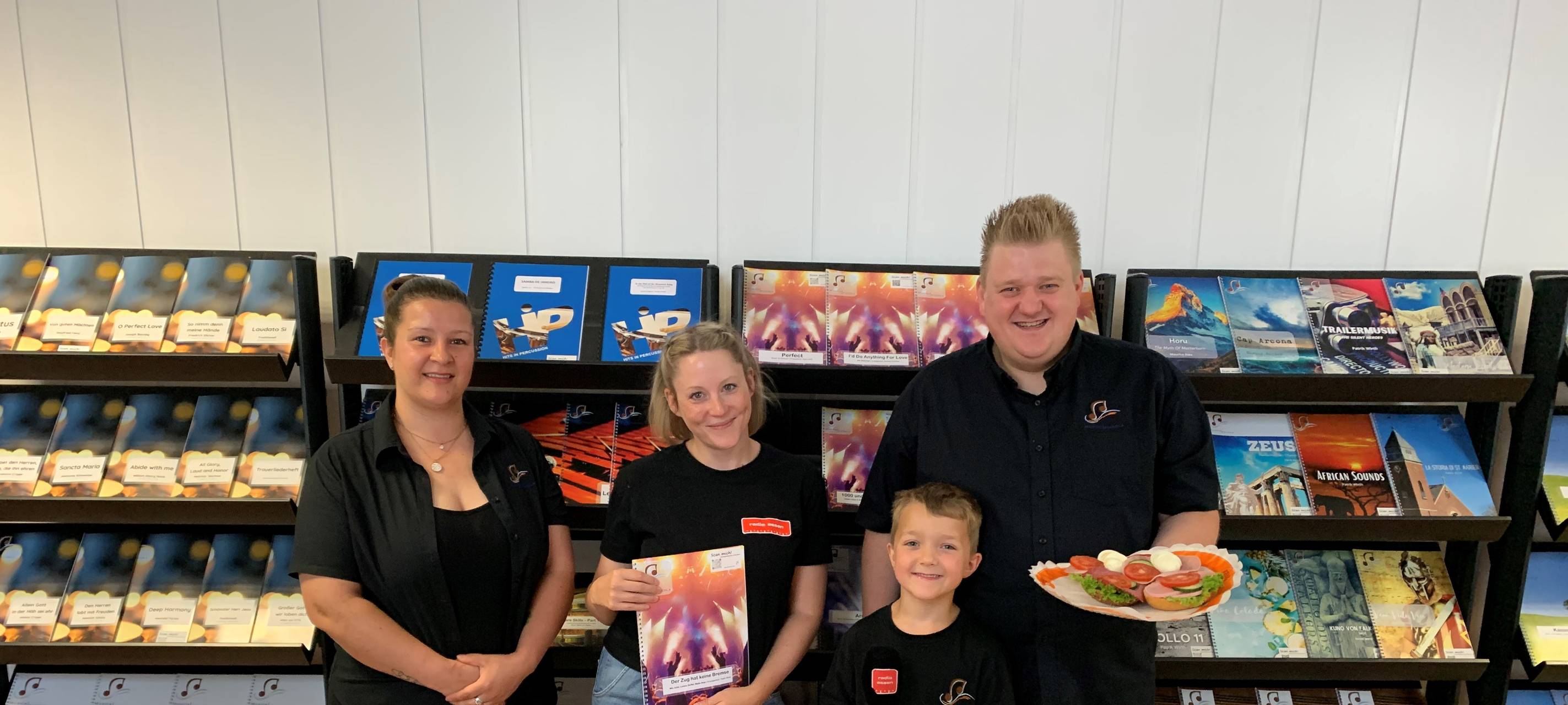 Die Radio Essen-Brötchenbringer: Wir bringen Euch Euer Frühstück!