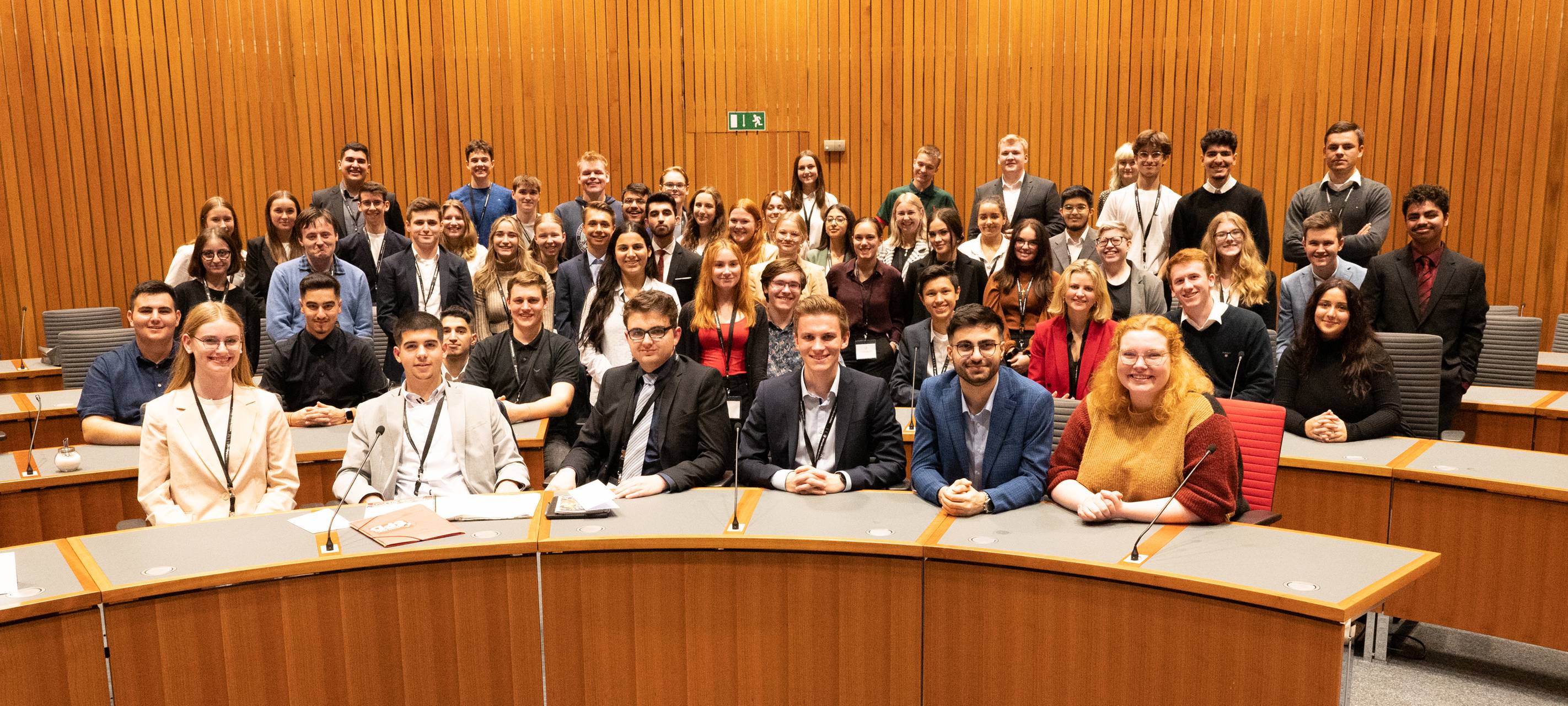 Abgeordnete aus Essen laden zum Jugendlandtag 2023 ein