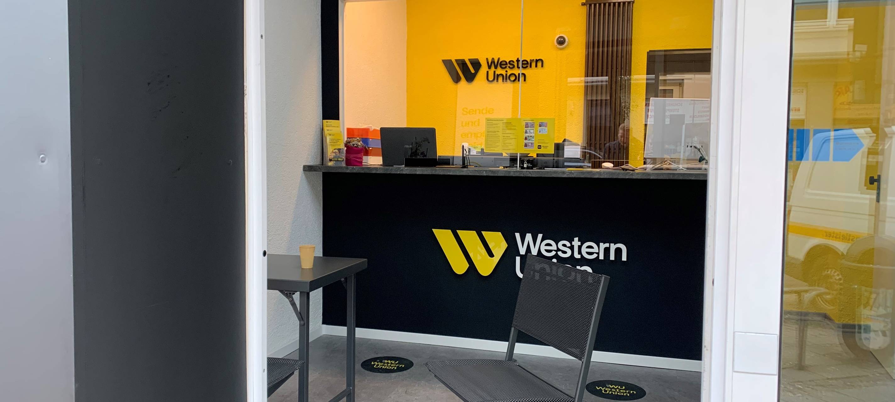 Überfall in Essen – Polizei fahndet mit Hubschrauber