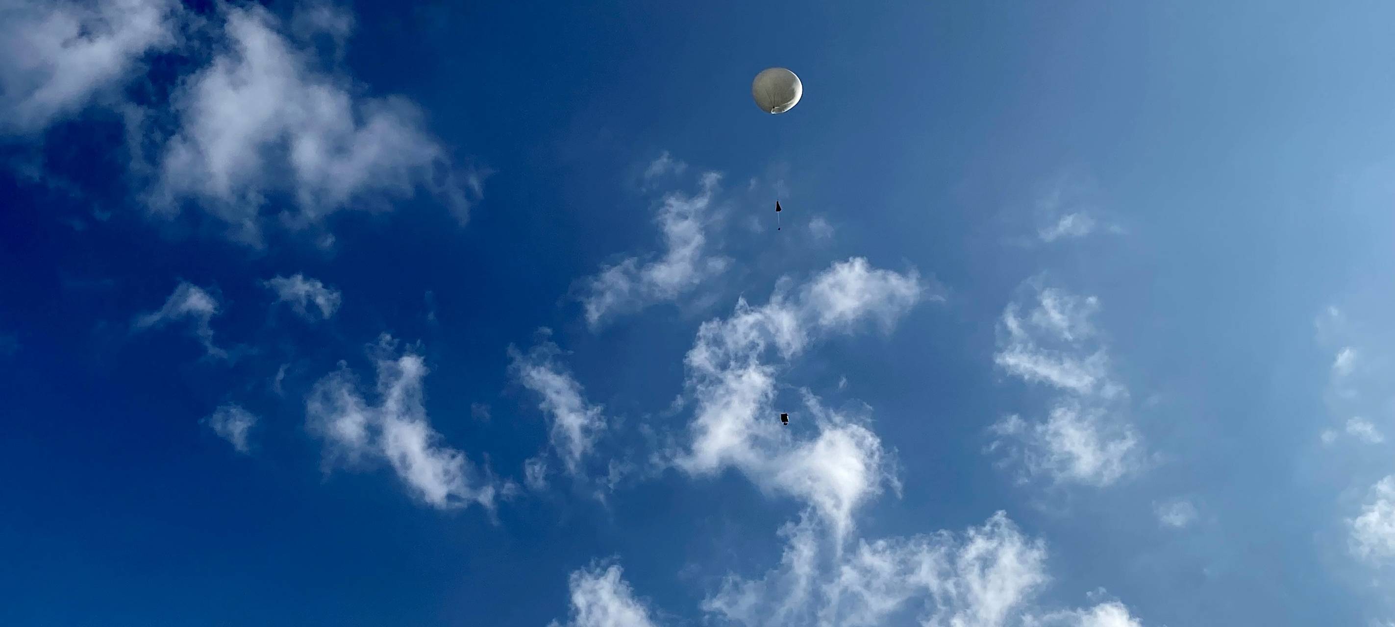 Schule in Essen schickt Ballon Richtung Weltall