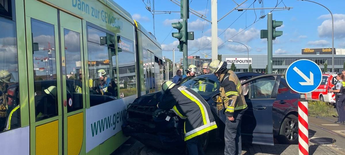 Schwerer Verkehrsunfall in Essen: Mann in Lebensgefahr