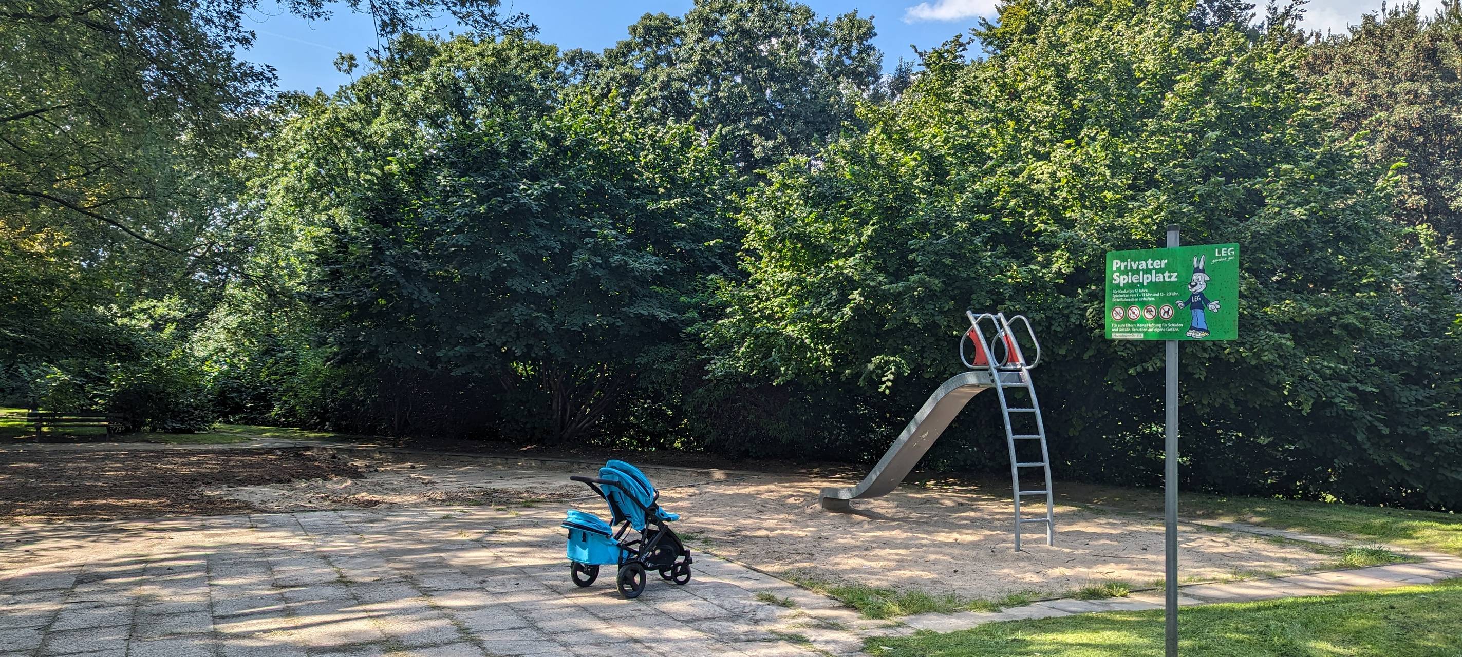 Spielplatz in Essen abgebaut - Kinder und Eltern sind traurig