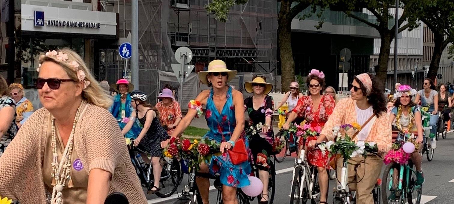 Fancy Women Bike Ride: Frauen in Essen radeln für mehr Respekt durch die Stadt