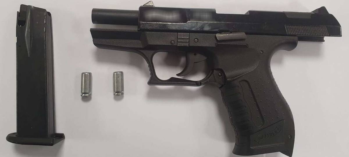 Reisende in Essen mit Schusswaffe bedroht: Mann festgenommen