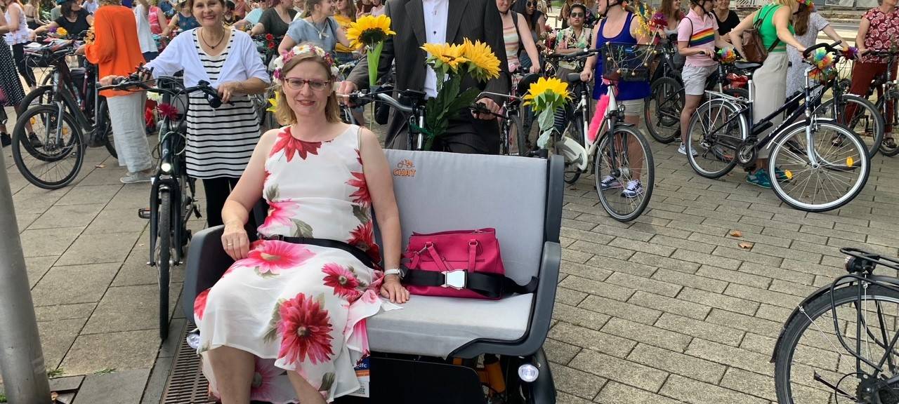 Fancy Women Bike Ride: Frauen in Essen radeln für mehr Respekt durch die Stadt