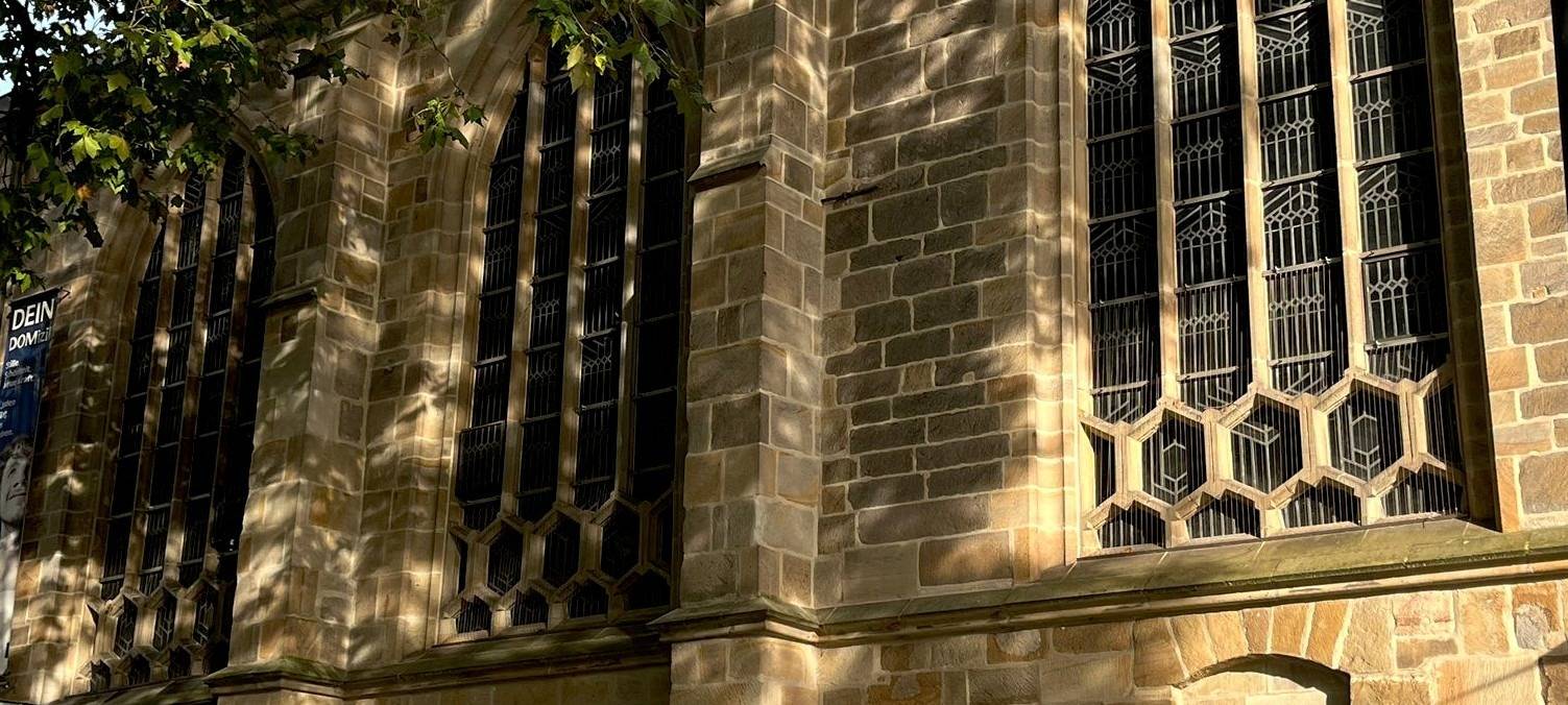 Kardinal-Hengsbach-Statue in Essen abgebaut