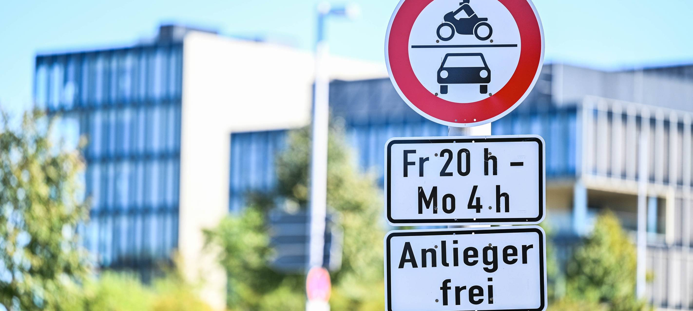 Ein neues Schild am Berthold-Beitz-Boulevard