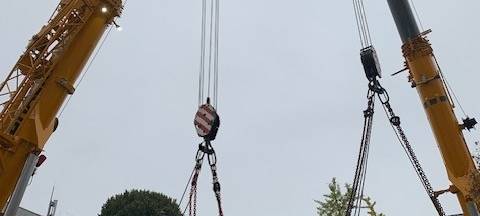 In Essen ist eine riesige Dampflok angekommen