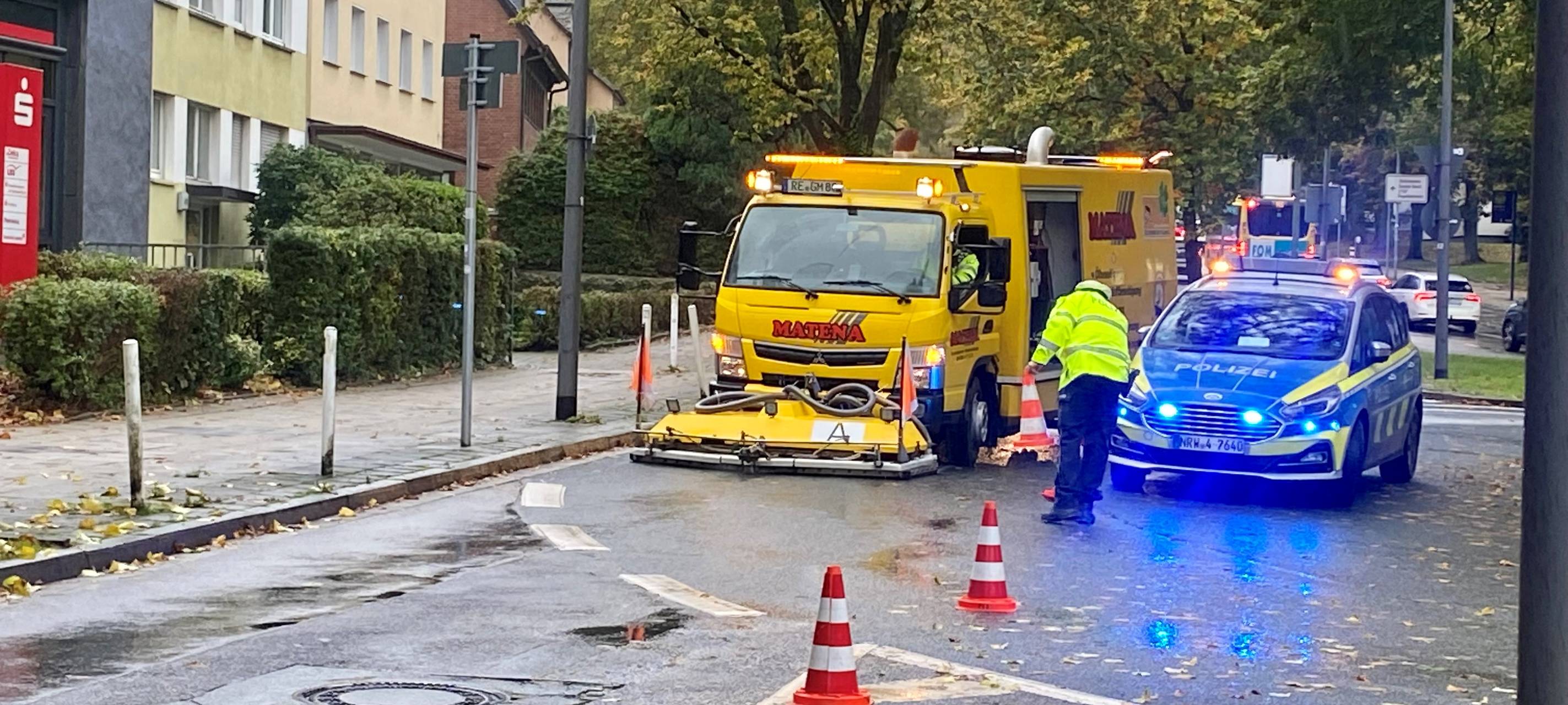 Massive Ölspur sorgt in Essen für ein Verkehrschaos