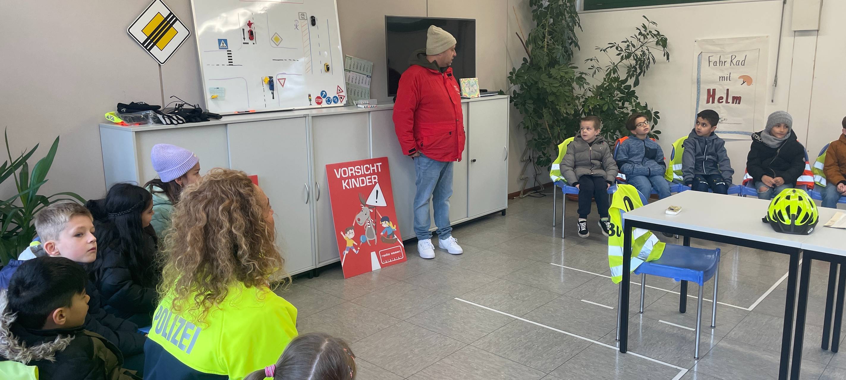 Die Radio Essen-Verkehrssicherheitsaktion: Der Elchtest für Kinder mit Emil