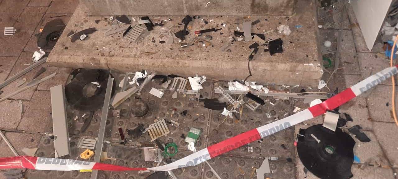 Diebe sprengen in Essen Ticketautomaten – lauter Knall in der Nacht