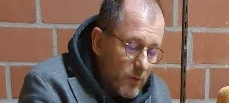 Schauspieler liest im Tierheim Essen für Katzen und Kinder